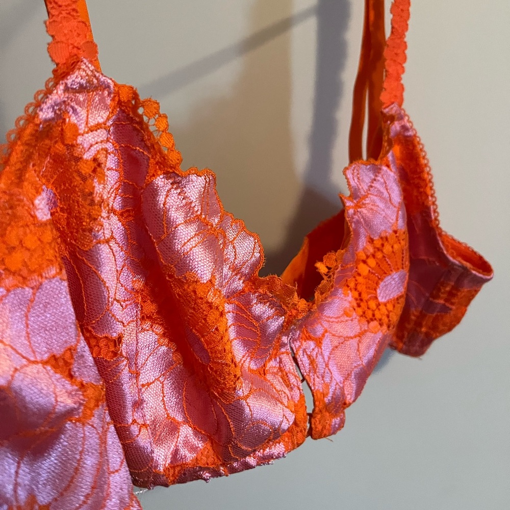 FENTY bra Large or Xl (taking offers)